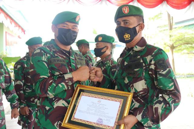 Komandan Kodim 0419/Tanjab Letkol Inf Erwan Susanto, S.I.P., lepas anggota pindah satuan. Senin (18/10/2021). FOTO : Pendim 0419/Tanjab