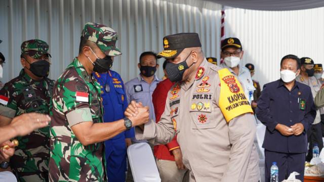 Dok. Kasdam XVII/Cenderawasih Brigjen TNI Bambang Trisnohadi  dan Kapolda Papua Irjen Pol Mathius D Fakhiri. 