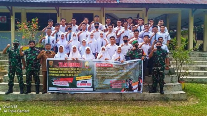 DOK. Babinsa Koramil Rantau Pantau Sosialisasikan Penerimaan Calon Prajurit TNI AD (Pendim 0416/Bute)