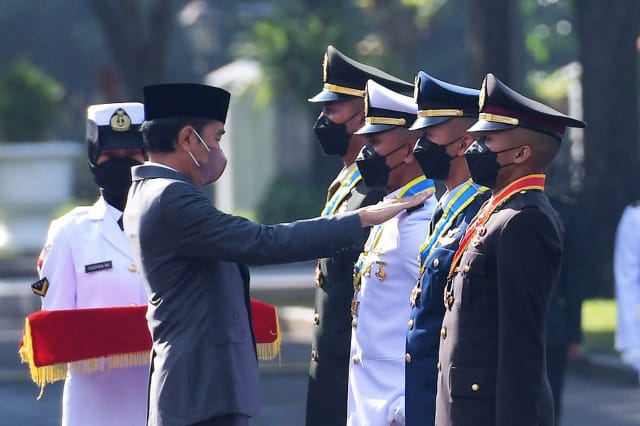 Upacara Praspa TNI-Polri Tahun 2022, Kamis (14/07/2022), di Halaman Istana Merdeka, Jakarta. (Foto: Humas Setkab/Rahmat)