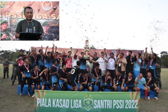 Kesebelasan Pondok Pesantren Raudhatul Ulum dari Kabupaten Ogan Ilir keluar sebagai Juara Liga Santri PSSI Piala KASAD 2022 wilayah Korem 044/Gapu, Sumsel./Ist
