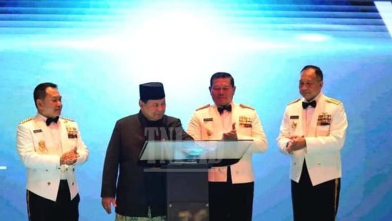 Kasad Dampingi Menhan RI Buka Pameran Indo Defence 2022 Expo and Forum (Dispenad)