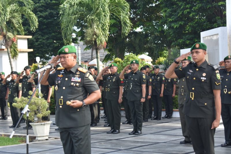 Danrem 042/Gapu Pimpin Ziarah Rombongan Peringati Hari Juang TNI AD Tahun 2022