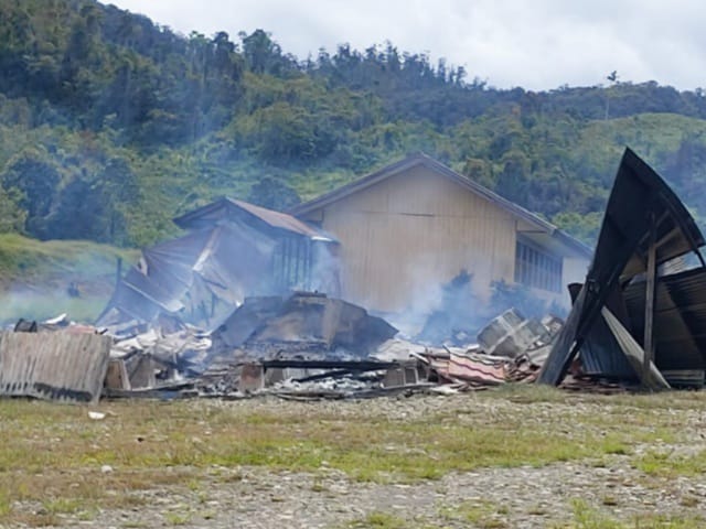 Danrem 172/PWY : Pembakaran Sekolah Di Oksibil Oleh KST Menghambat Generasi Papua Untuk Maju