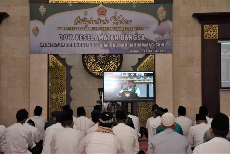 Masyarakat dan Warga Kodiklatad Ikuti Istighatsah Kubro Dalam Rangka Isra Mi’raj Nabi Muhammad SAW/ FOTO : Istimewa