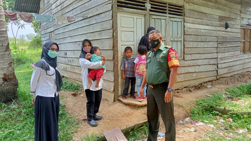 Babinsa Aktif Dampingi Nakes Monitoring Anak Stunting/FOTO : Dok. siterdim0415jambi