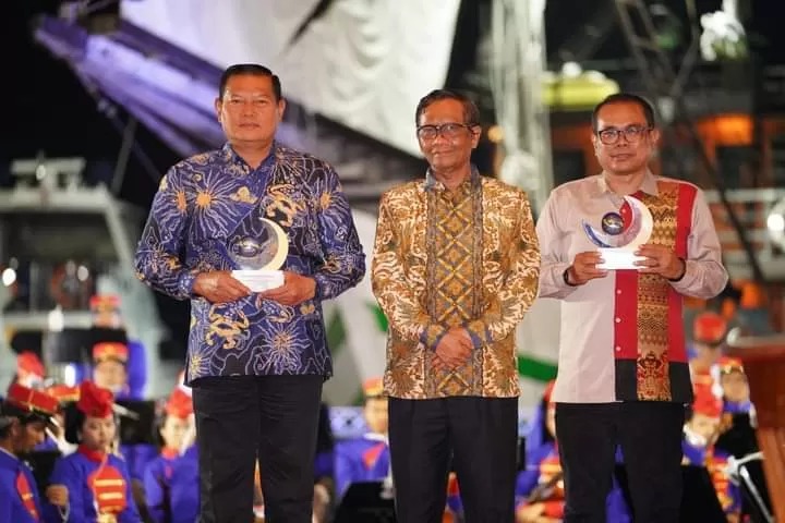 Panglima TNI Terima Penghargaan Maritime Award dari ISPEC/ FOTO : PUSPEN TNI