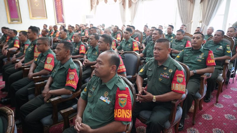 Beri Pengarahan Kepada Babinsa, Danpusterad Tekankan Netralitas TNI pada Pemilu 2024/Swjdaily